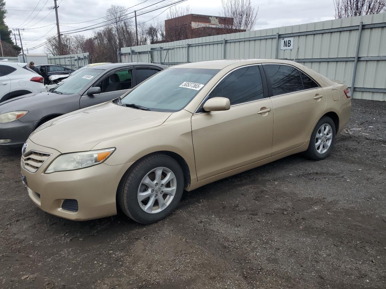 TOYOTA CAMRY BASE 2011