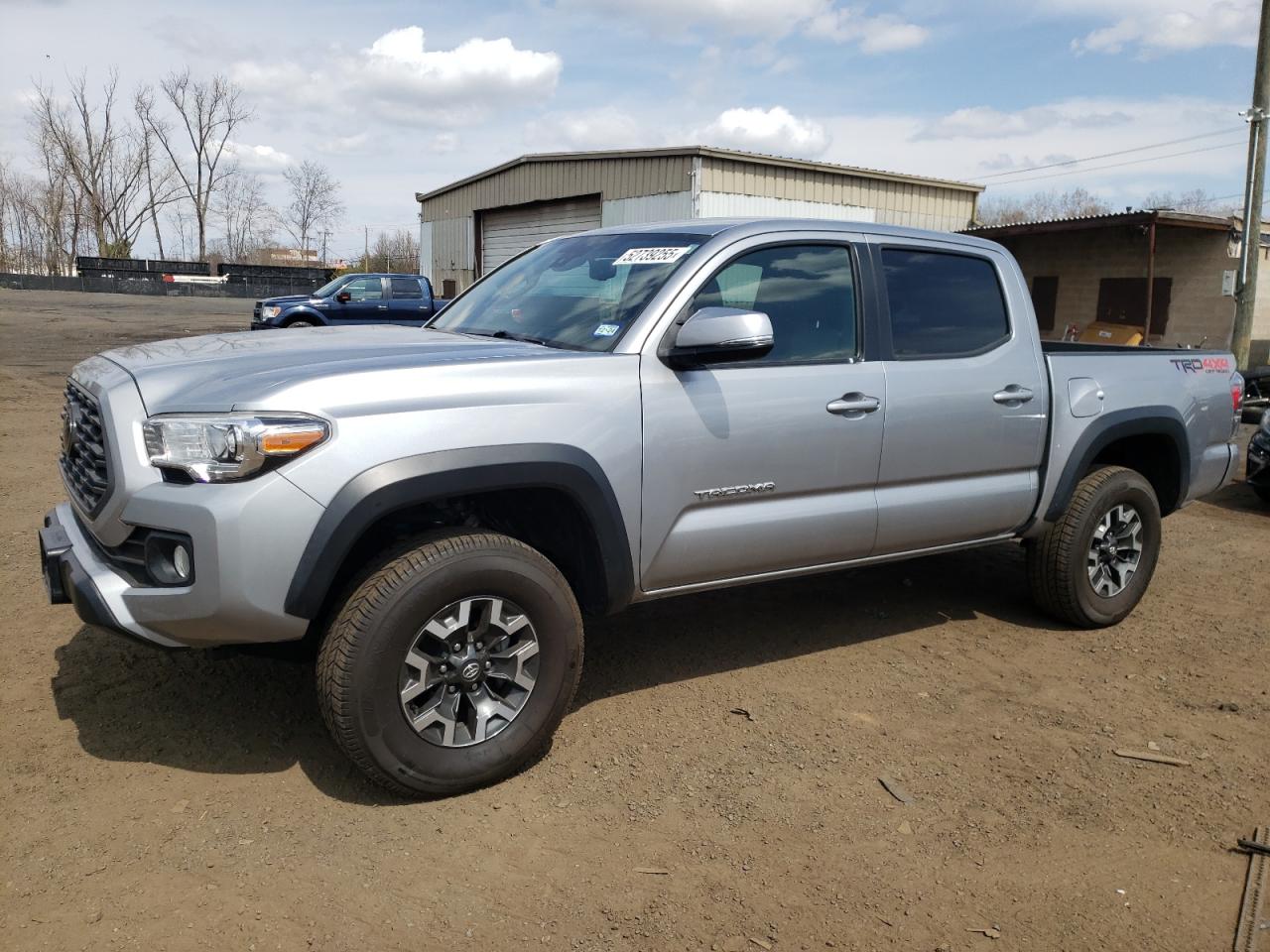 TOYOTA TACOMA DOU 2021