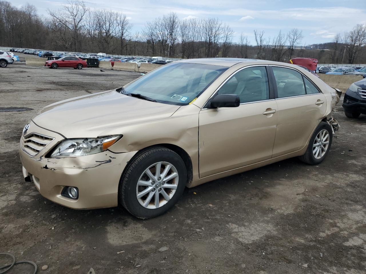 TOYOTA CAMRY BASE 2010