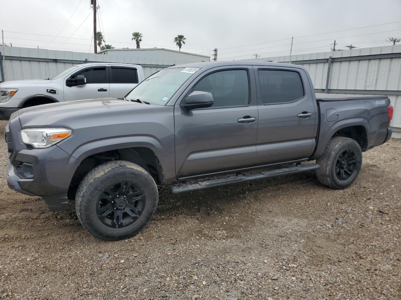 TOYOTA TACOMA DOU 2021
