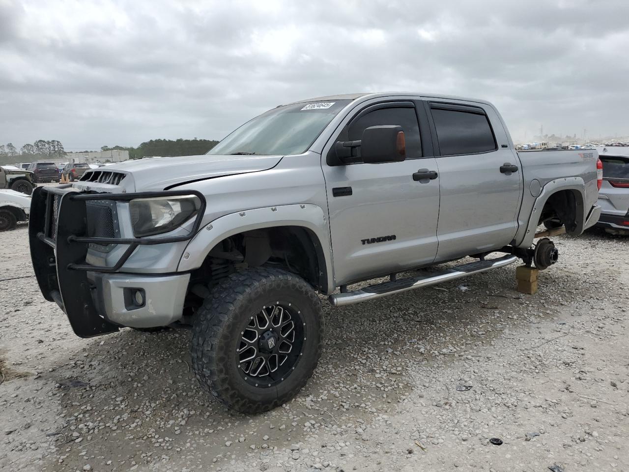 TOYOTA TUNDRA CRE 2016
