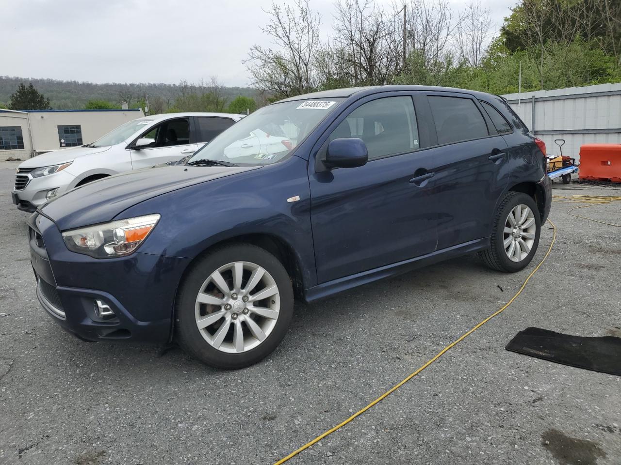 MITSUBISHI OUTLANDER 2011