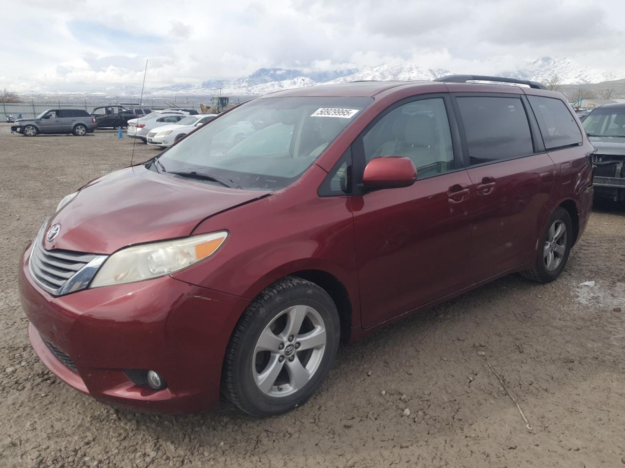TOYOTA SIENNA XLE 2013