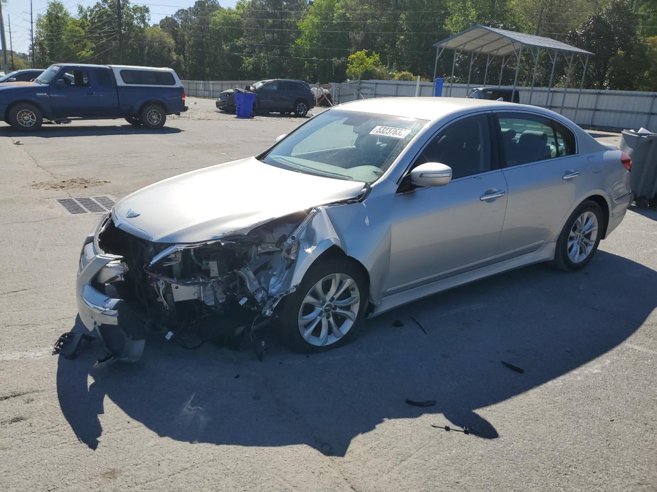 HYUNDAI GENESIS 3. 2013