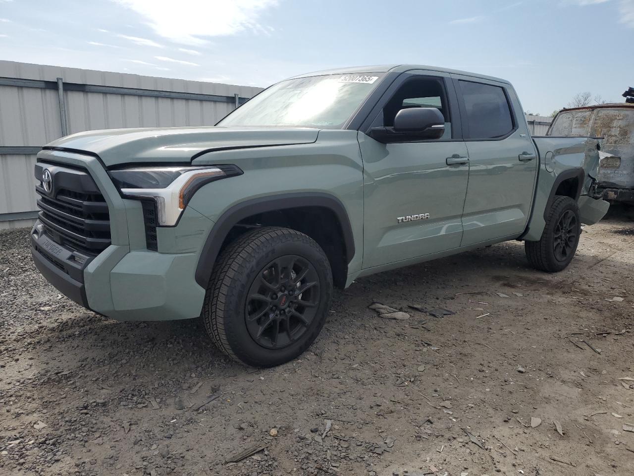 TOYOTA TUNDRA CRE 2025