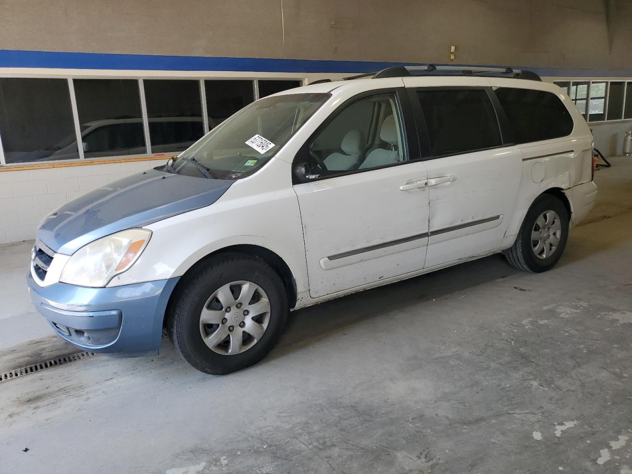 HYUNDAI ENTOURAGE 2008