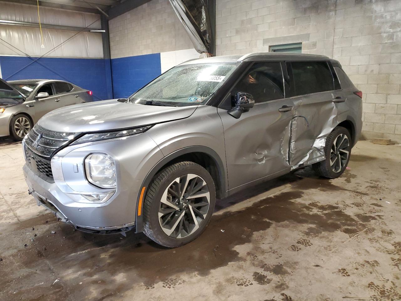 MITSUBISHI OUTLANDER 2022