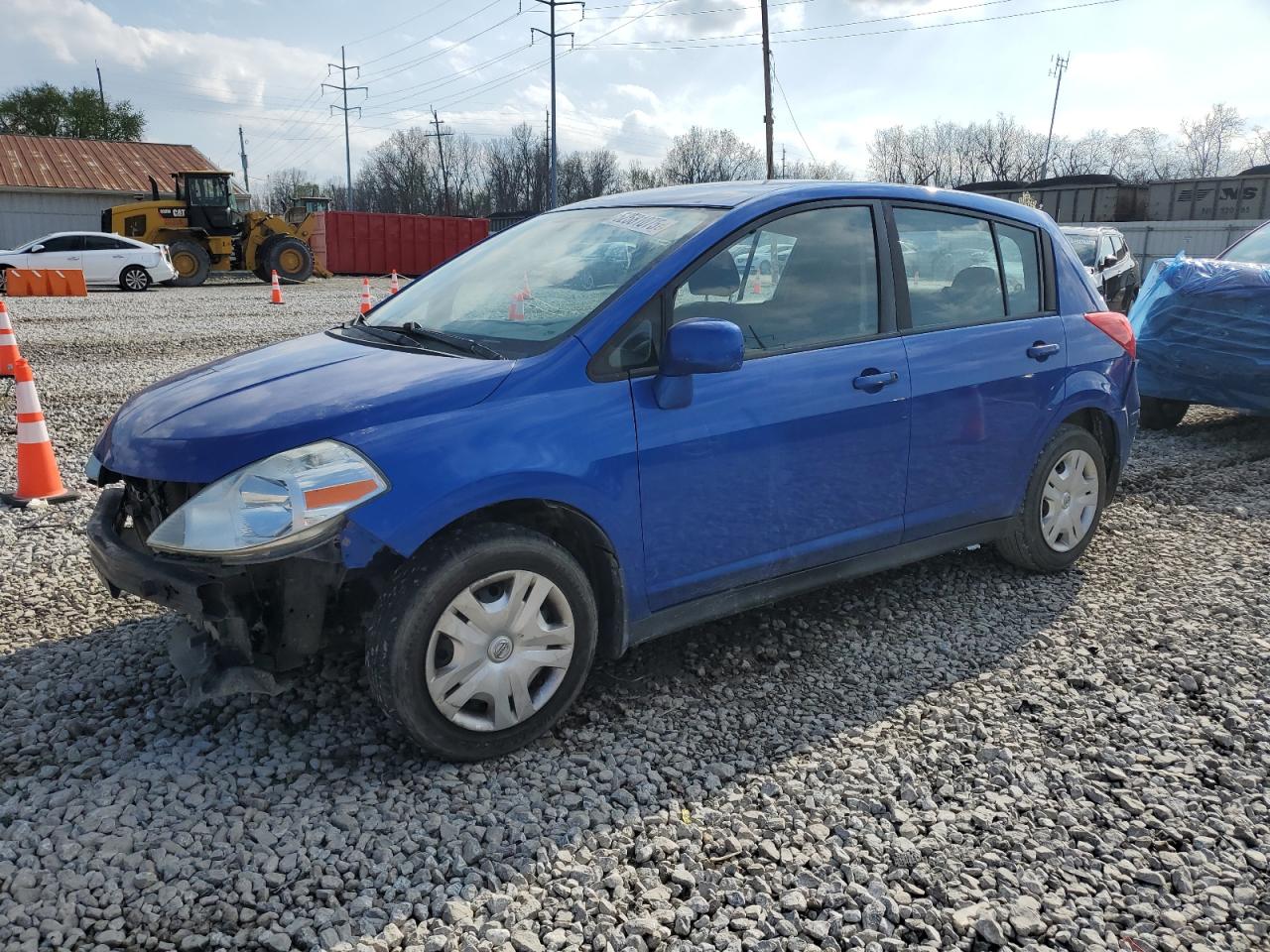NISSAN VERSA S 2010