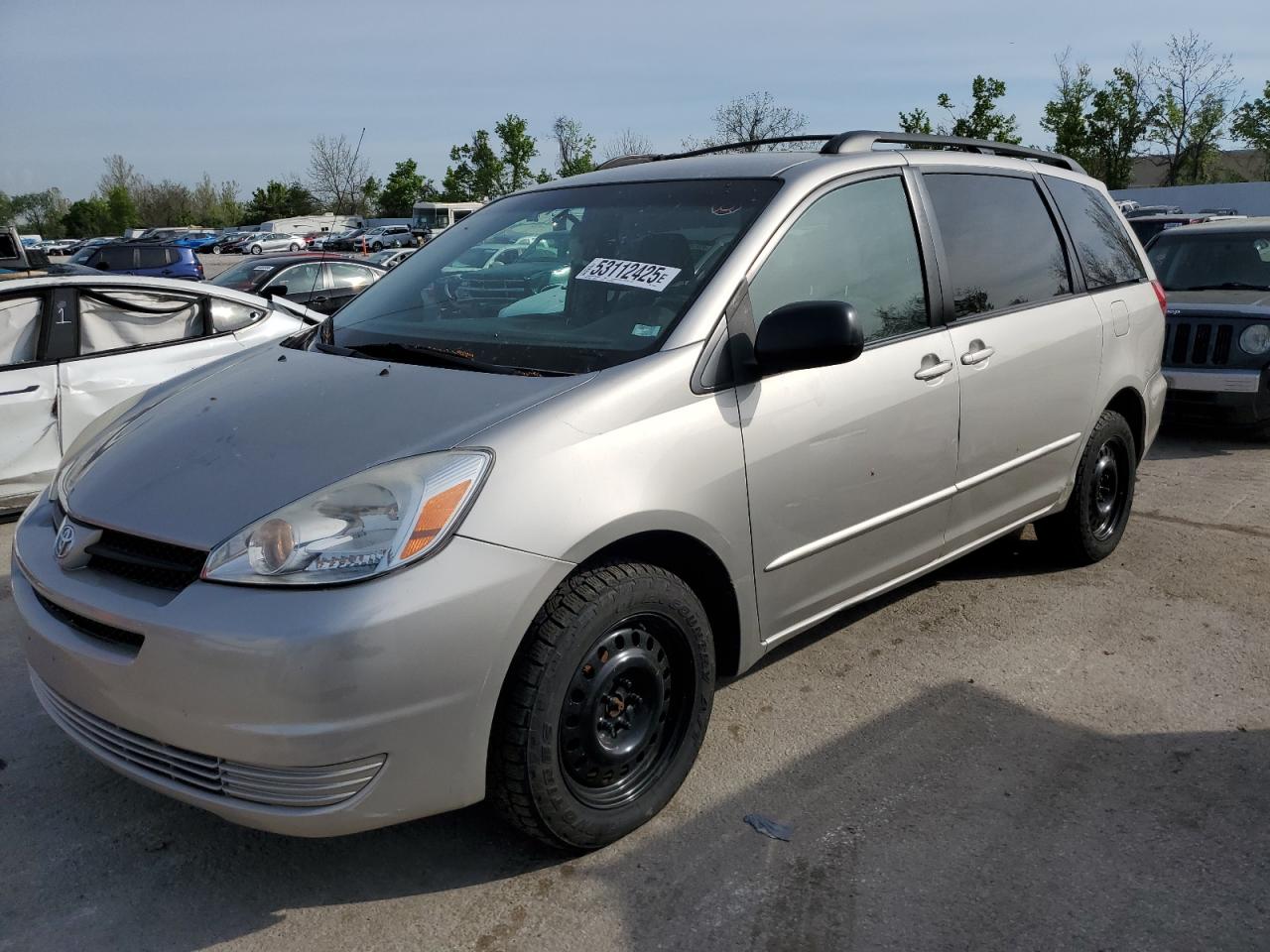 TOYOTA SIENNA LE 2005