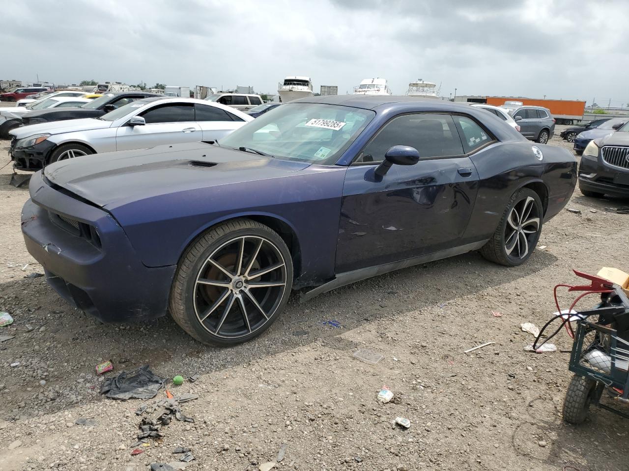 DODGE CHALLENGER 2013