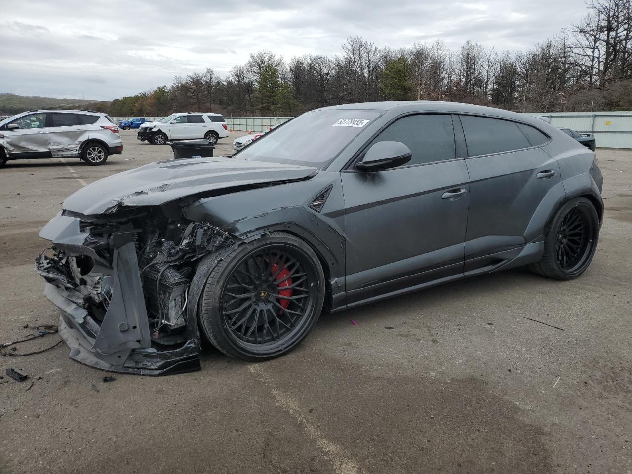 LAMBORGHINI URUS 2019
