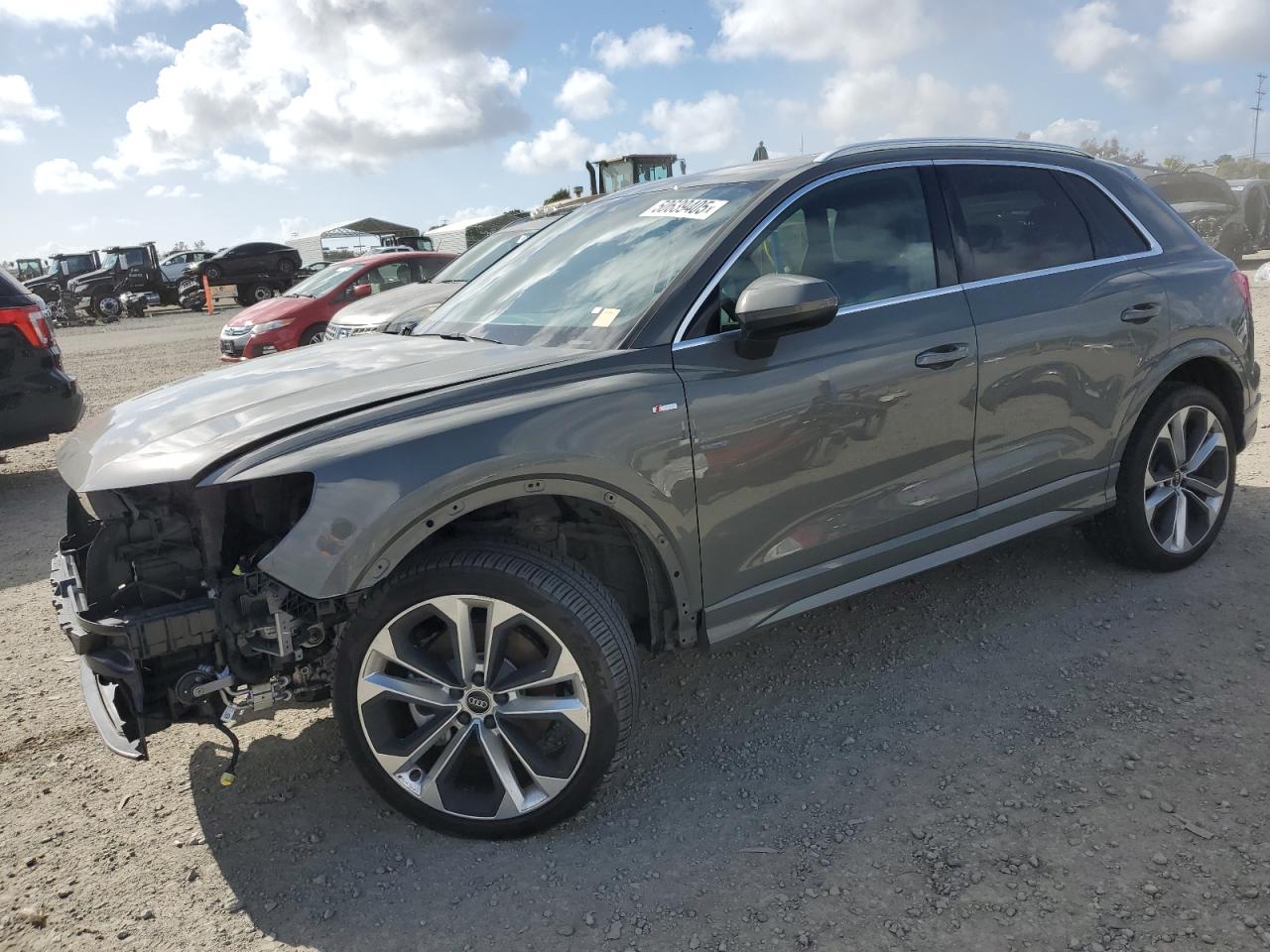 AUDI Q3 PREMIUM 2021
