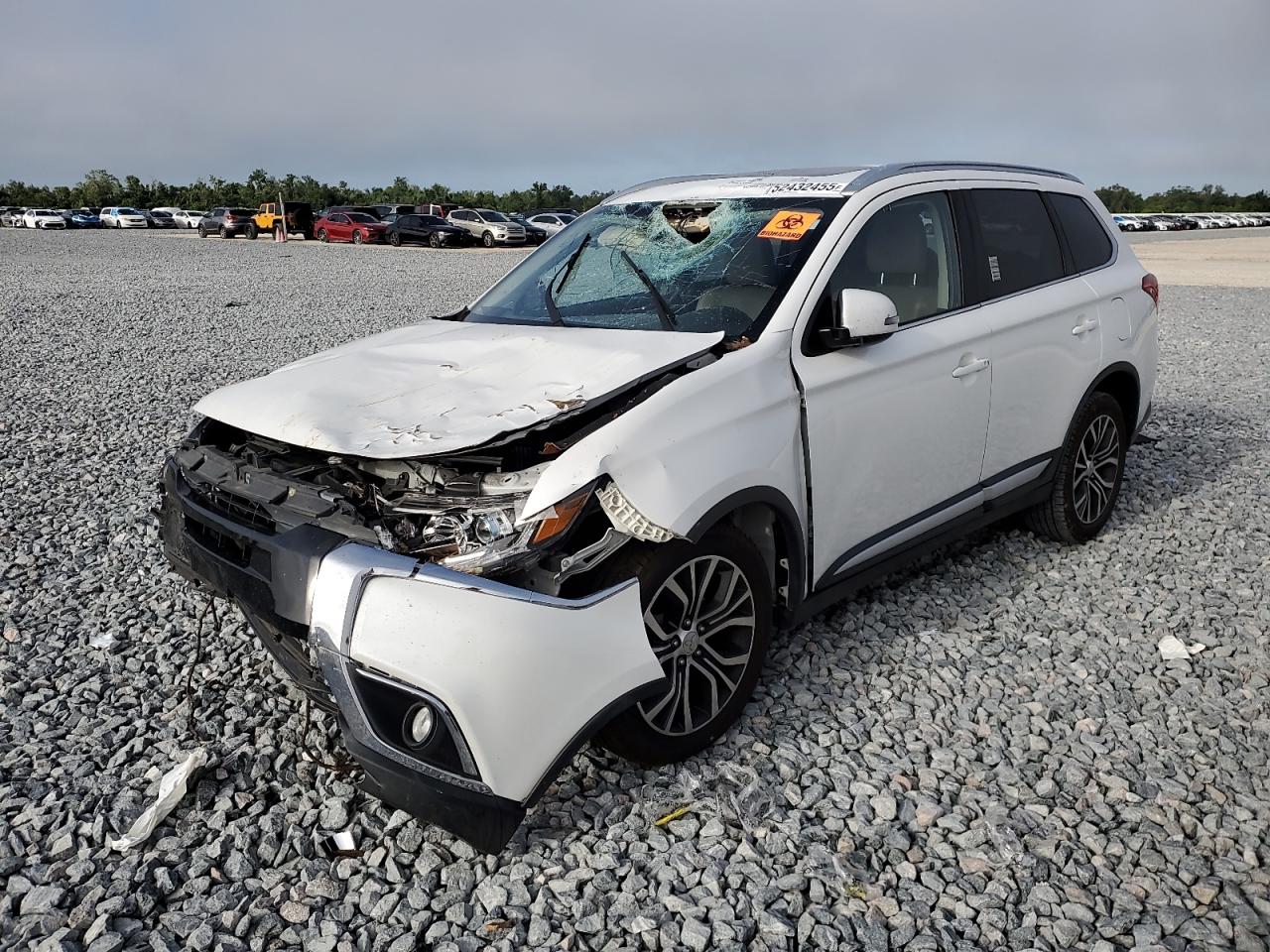 MITSUBISHI OUTLANDER 2017