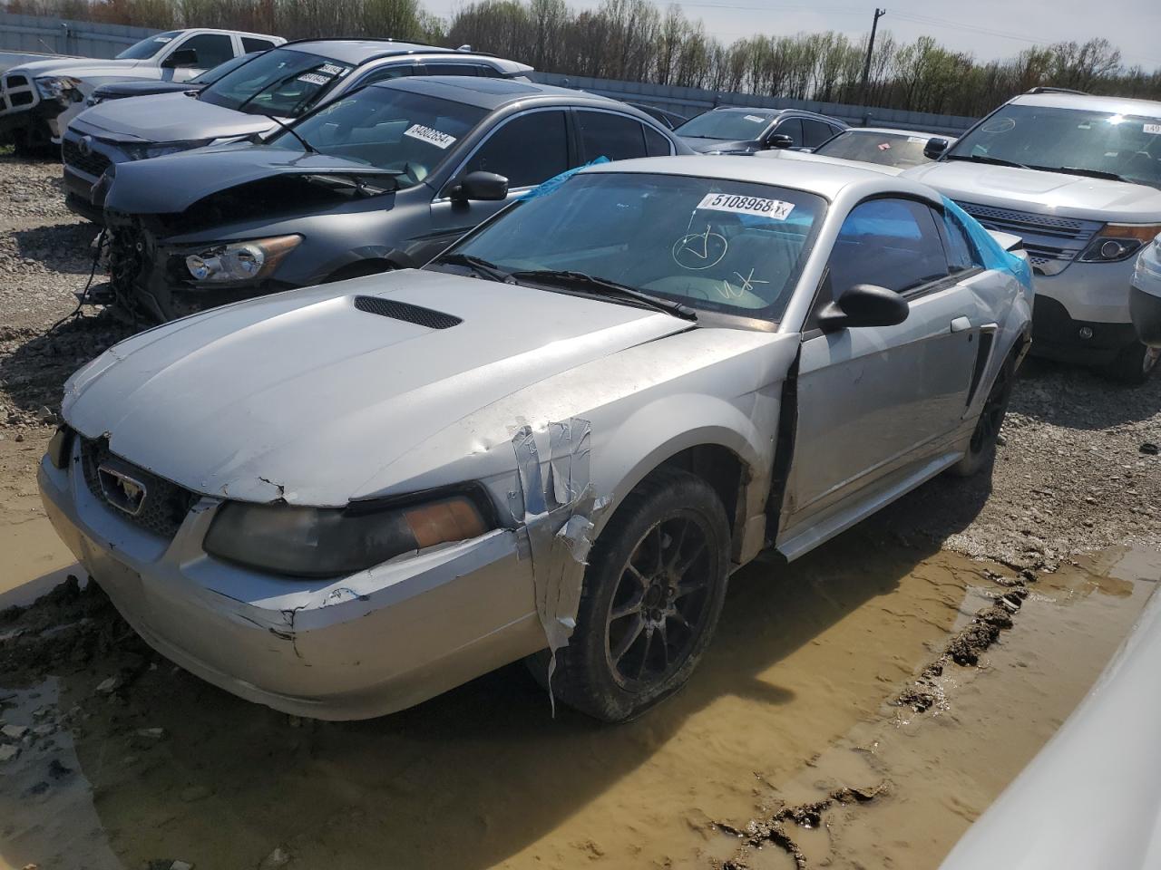 FORD MUSTANG 2001