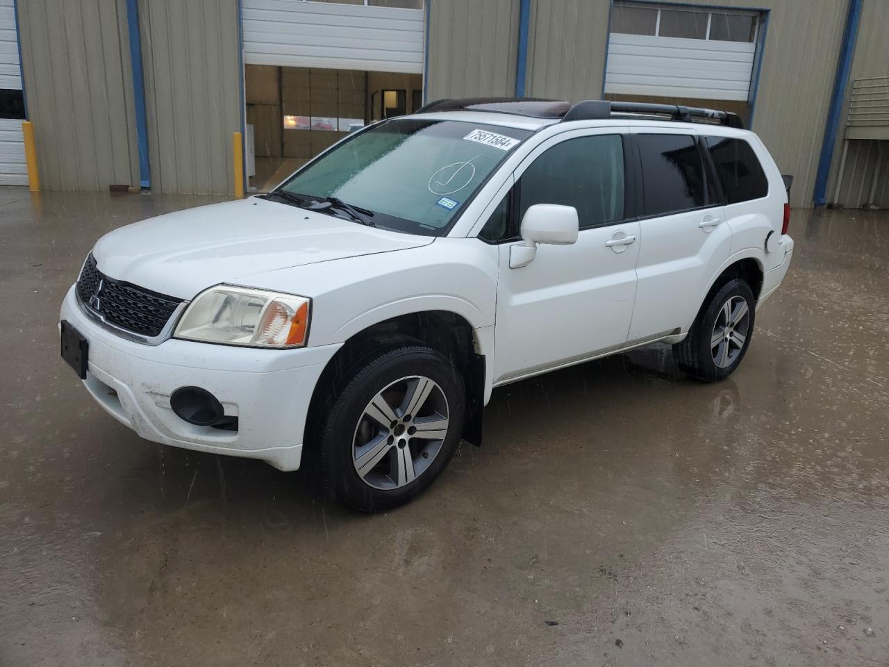 MITSUBISHI ENDEAVOR S 2011
