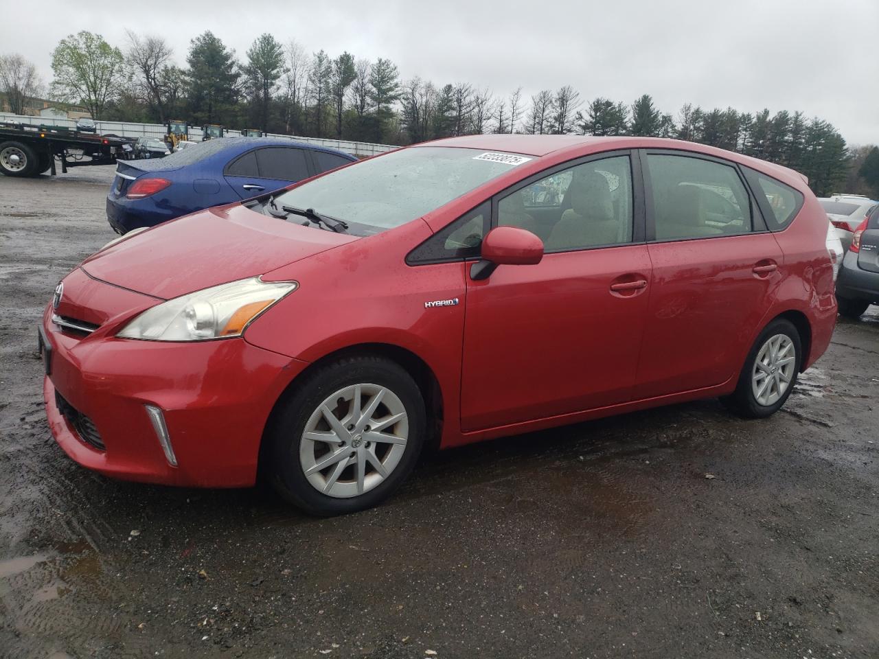 TOYOTA PRIUS V 2012