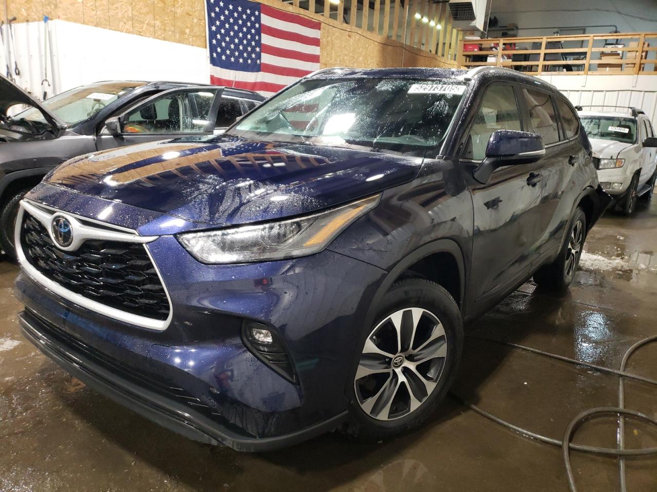 TOYOTA HIGHLANDER 2023