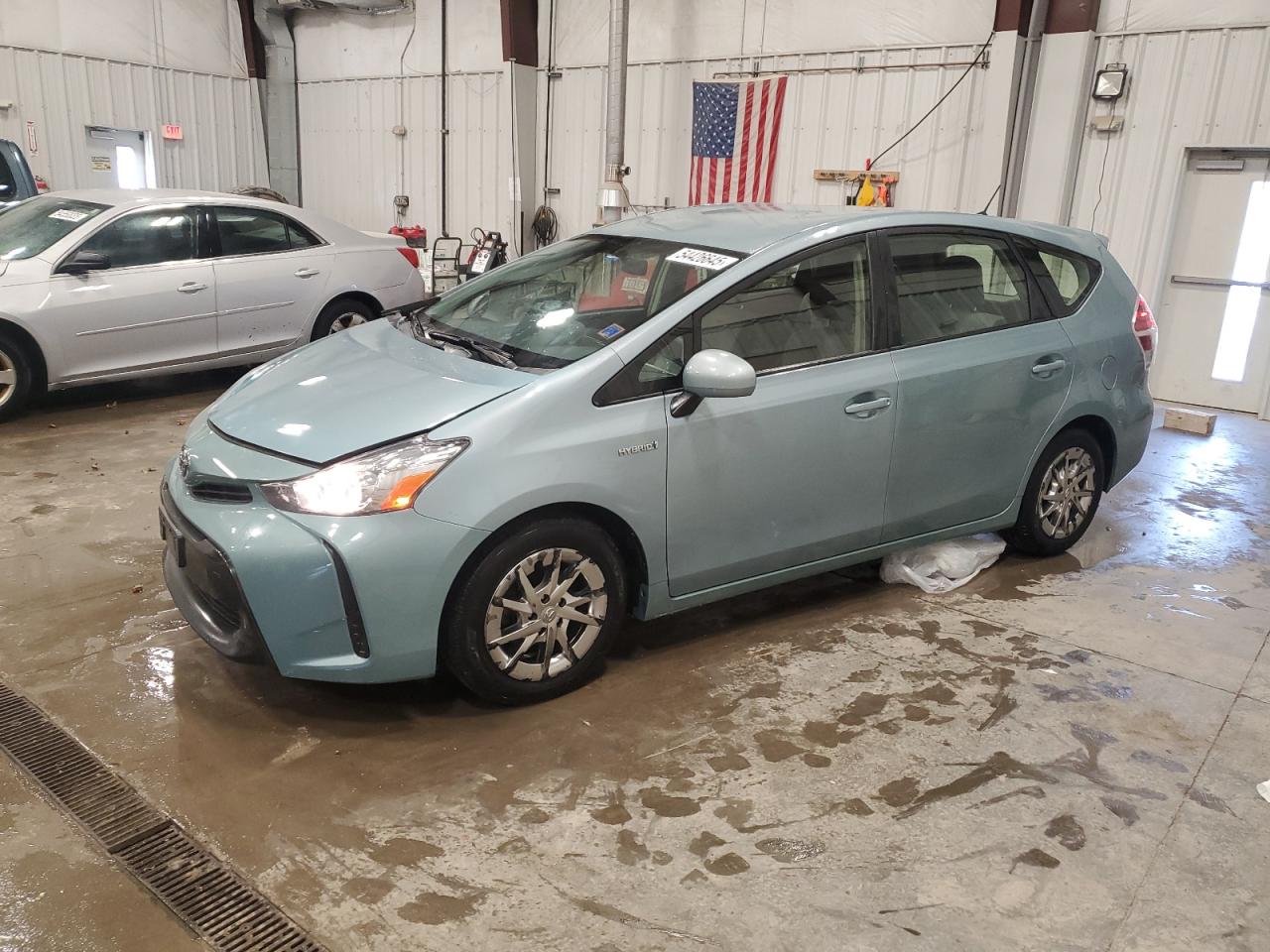 TOYOTA PRIUS V 2015