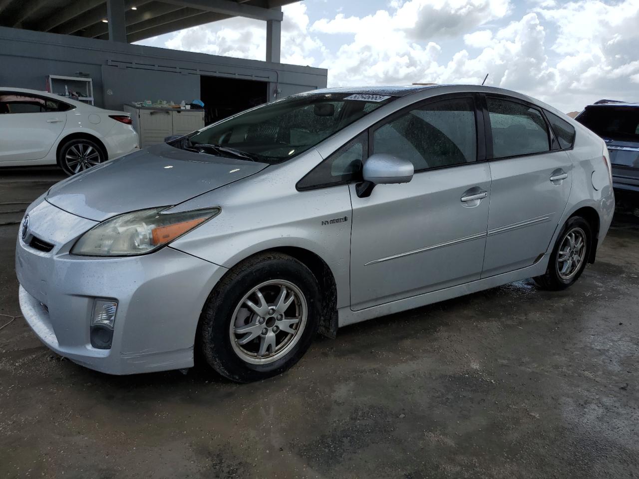 TOYOTA PRIUS 2011