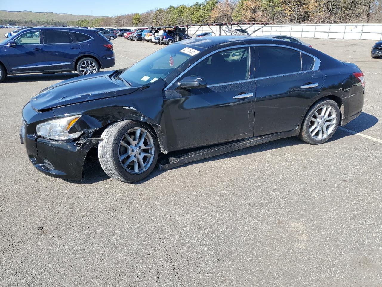 NISSAN MAXIMA 2010