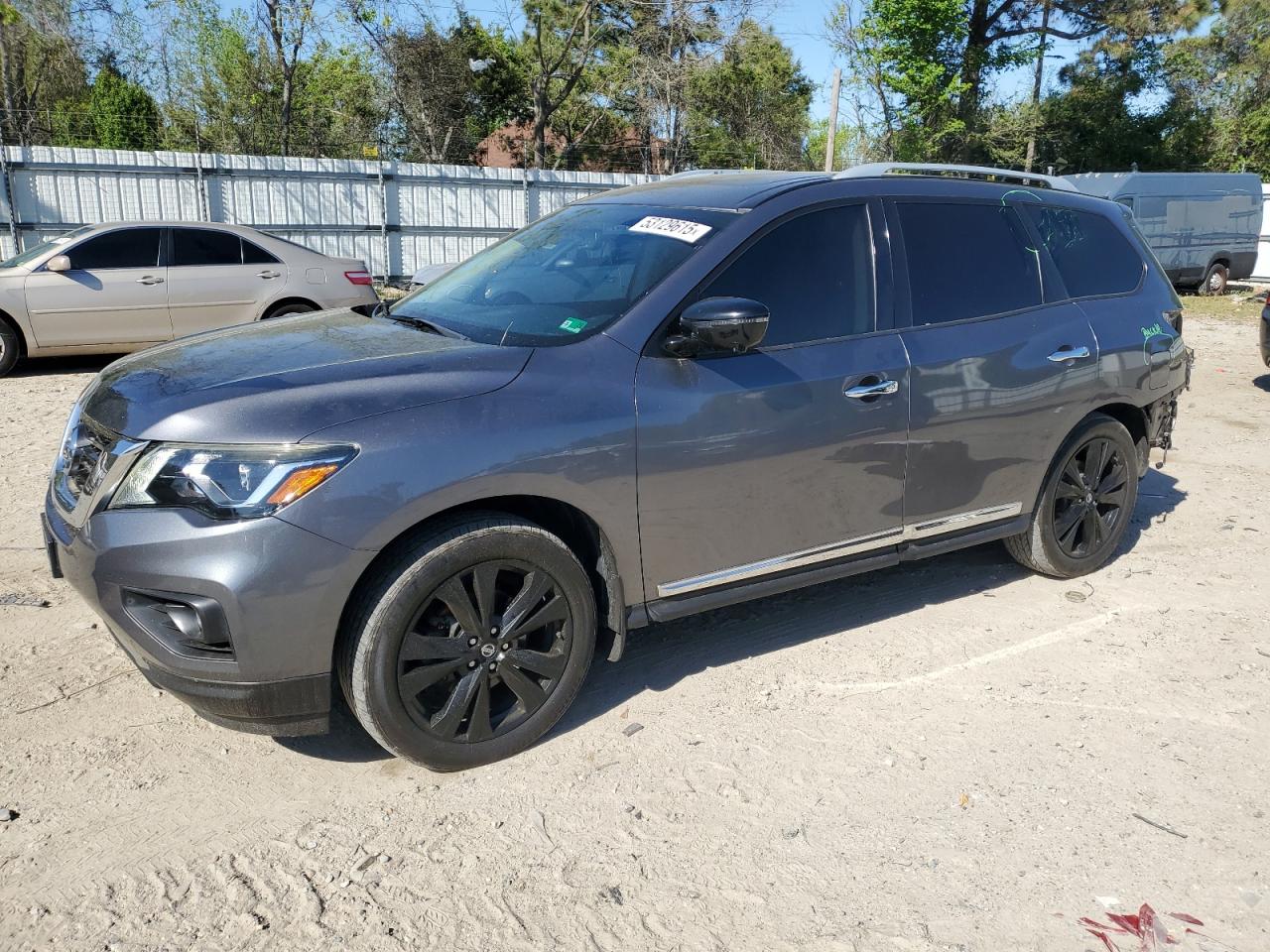 NISSAN PATHFINDER 2017