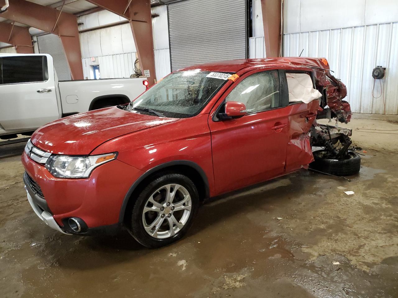 MITSUBISHI OUTLANDER 2015