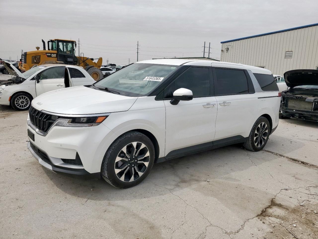 KIA CARNIVAL E 2024