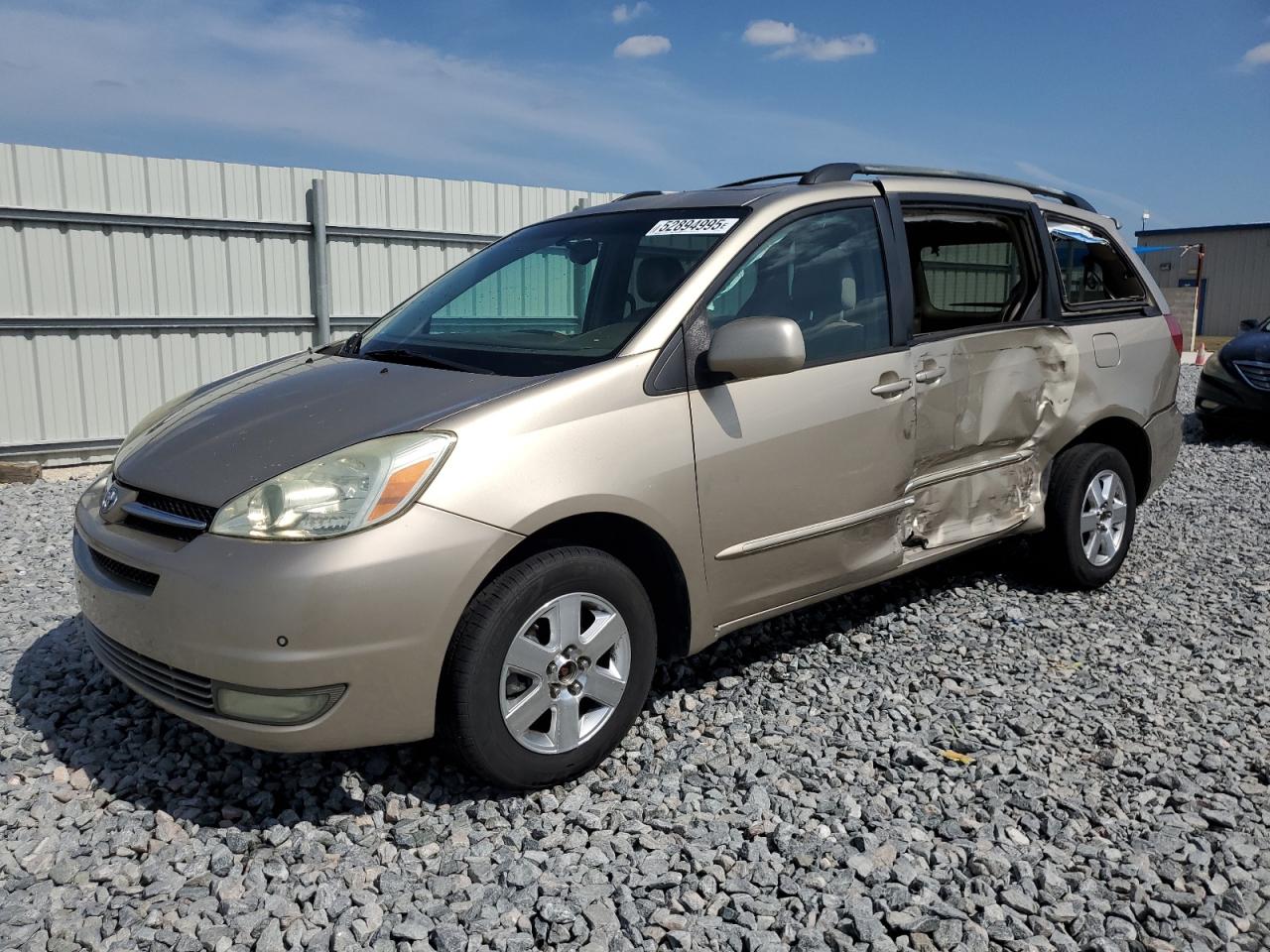 TOYOTA SIENNA XLE 2004