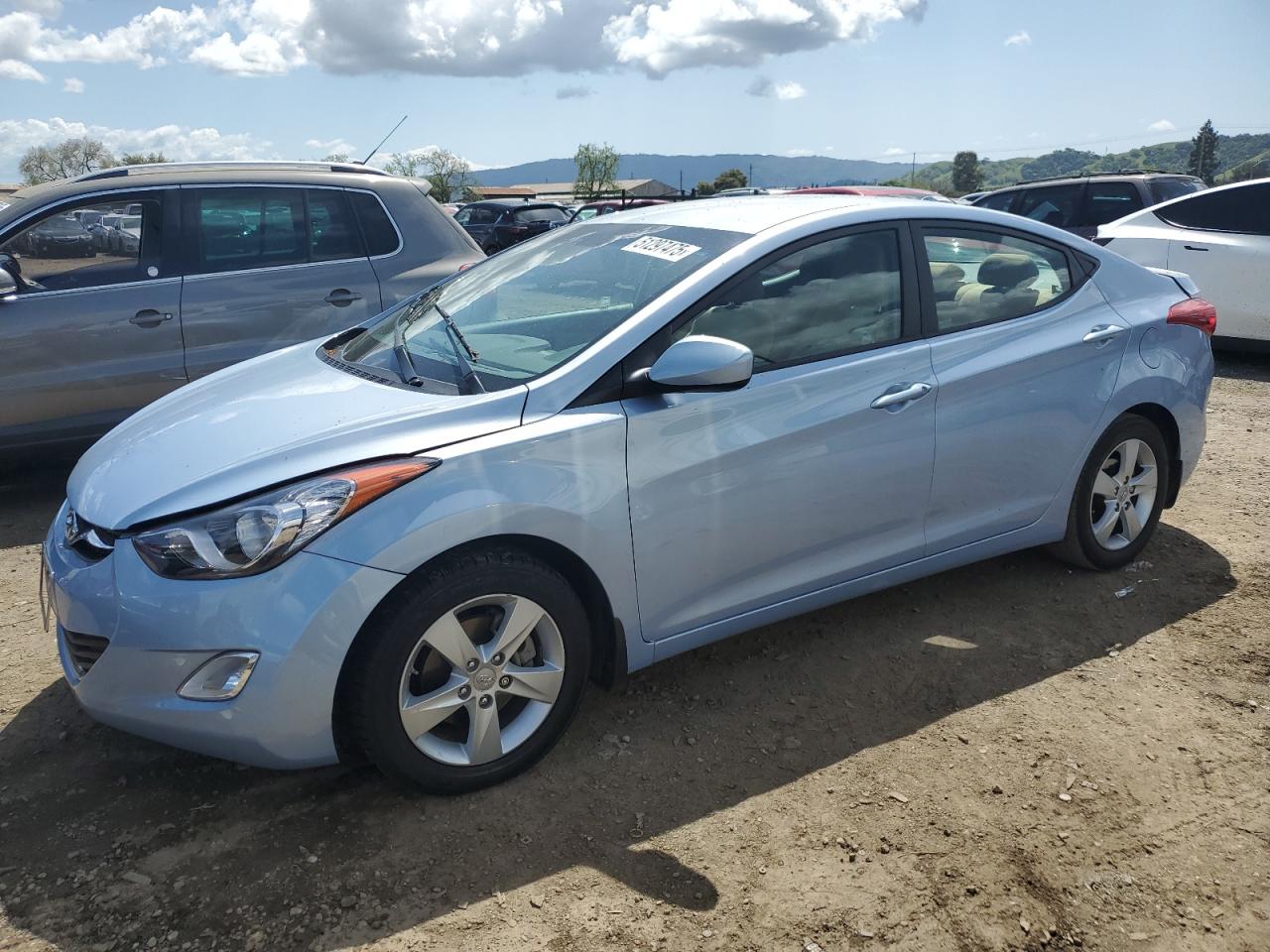 HYUNDAI ELANTRA GL 2012
