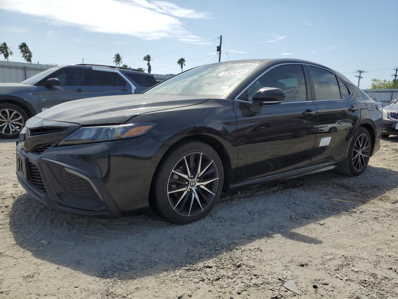 TOYOTA CAMRY SE 2022