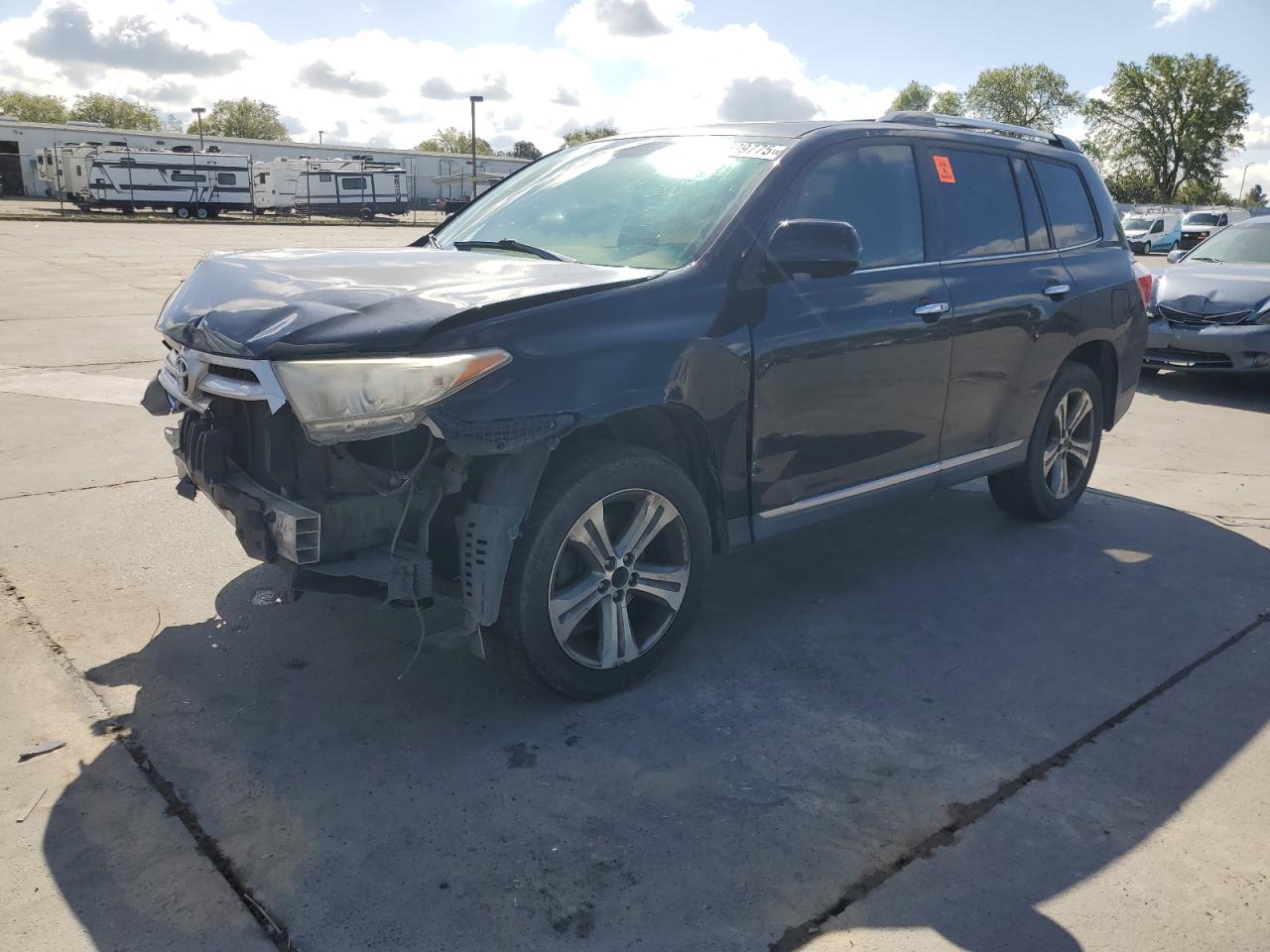 TOYOTA HIGHLANDER 2011