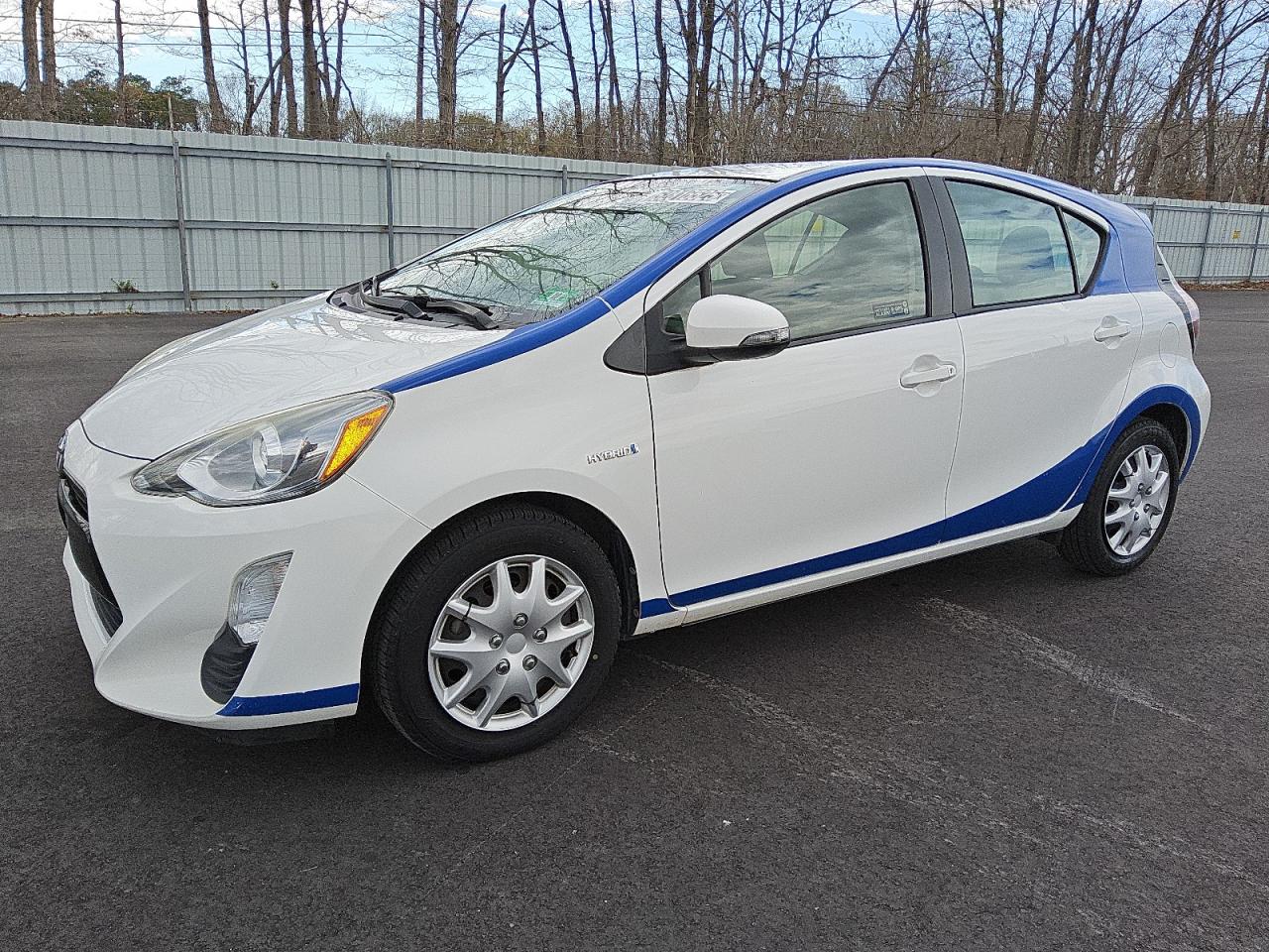 TOYOTA PRIUS C 2016