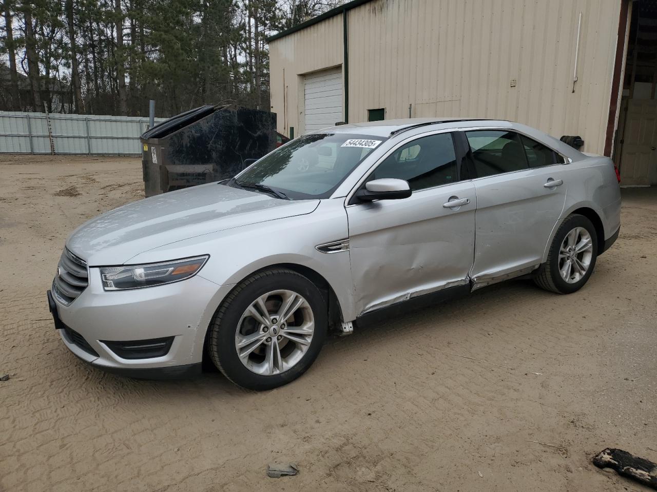 FORD TAURUS SEL 2015