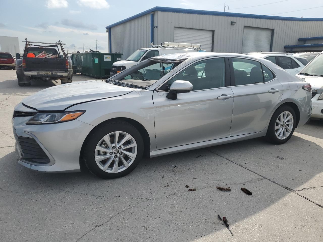 TOYOTA CAMRY LE 2022