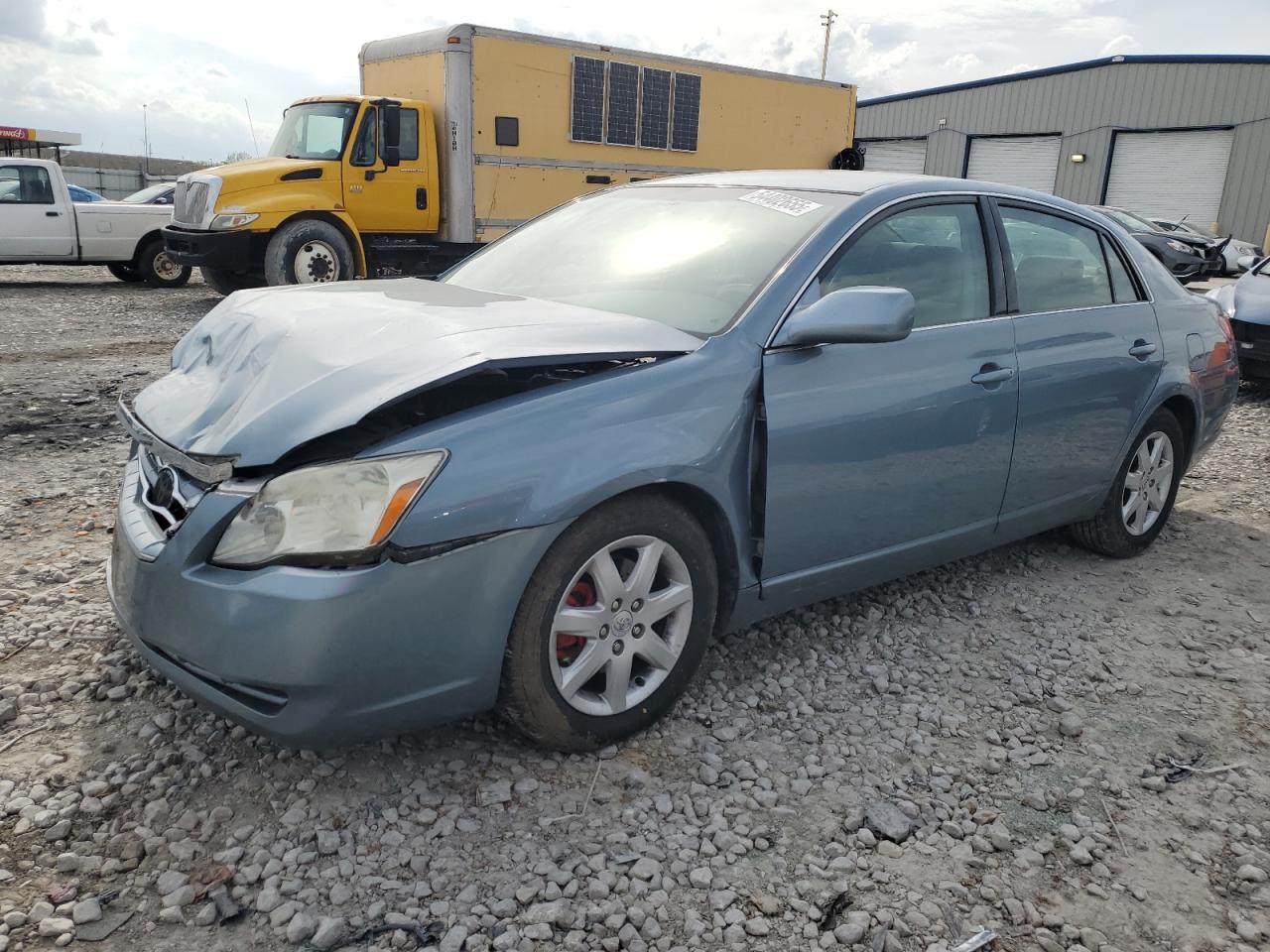 TOYOTA AVALON 2005