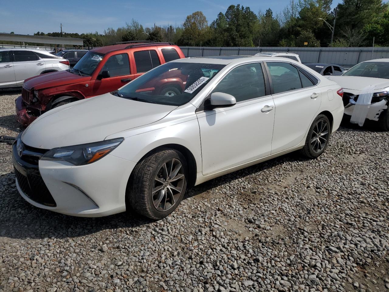 TOYOTA CAMRY LE 2015