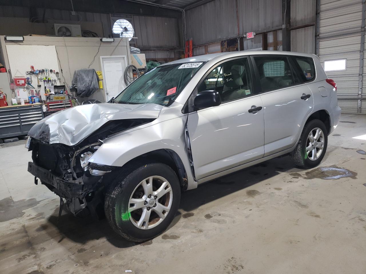 TOYOTA RAV4 2010