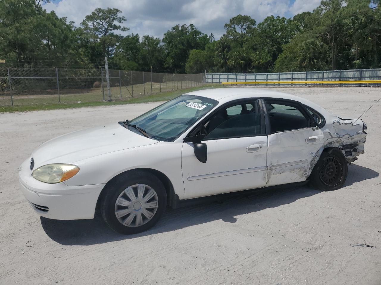 FORD TAURUS SE 2005