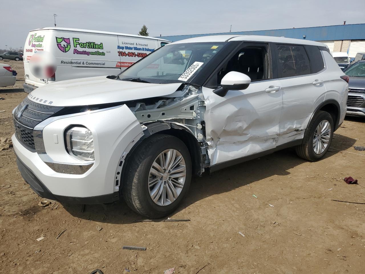 MITSUBISHI OUTLANDER 2024