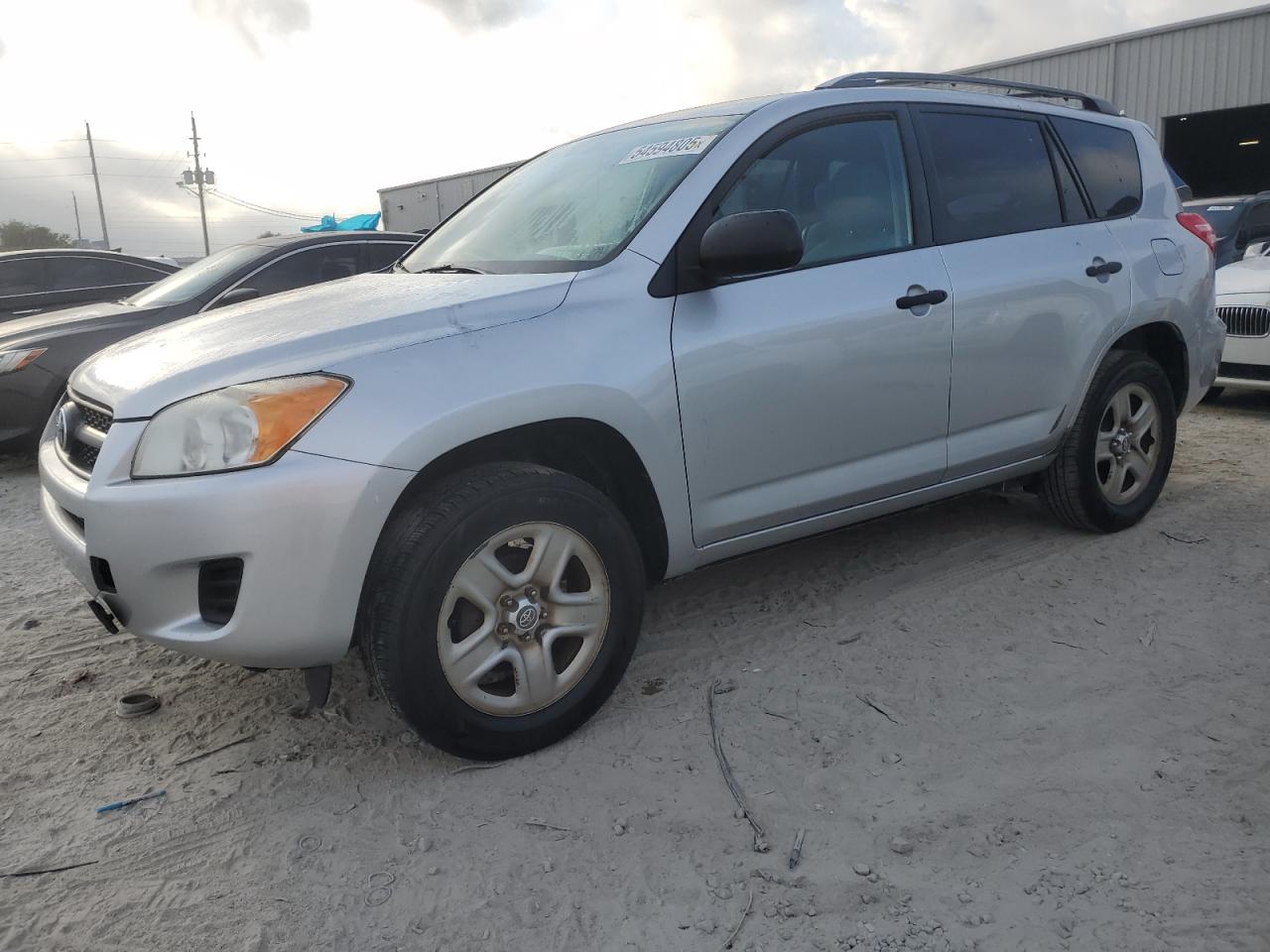 TOYOTA RAV4 2011