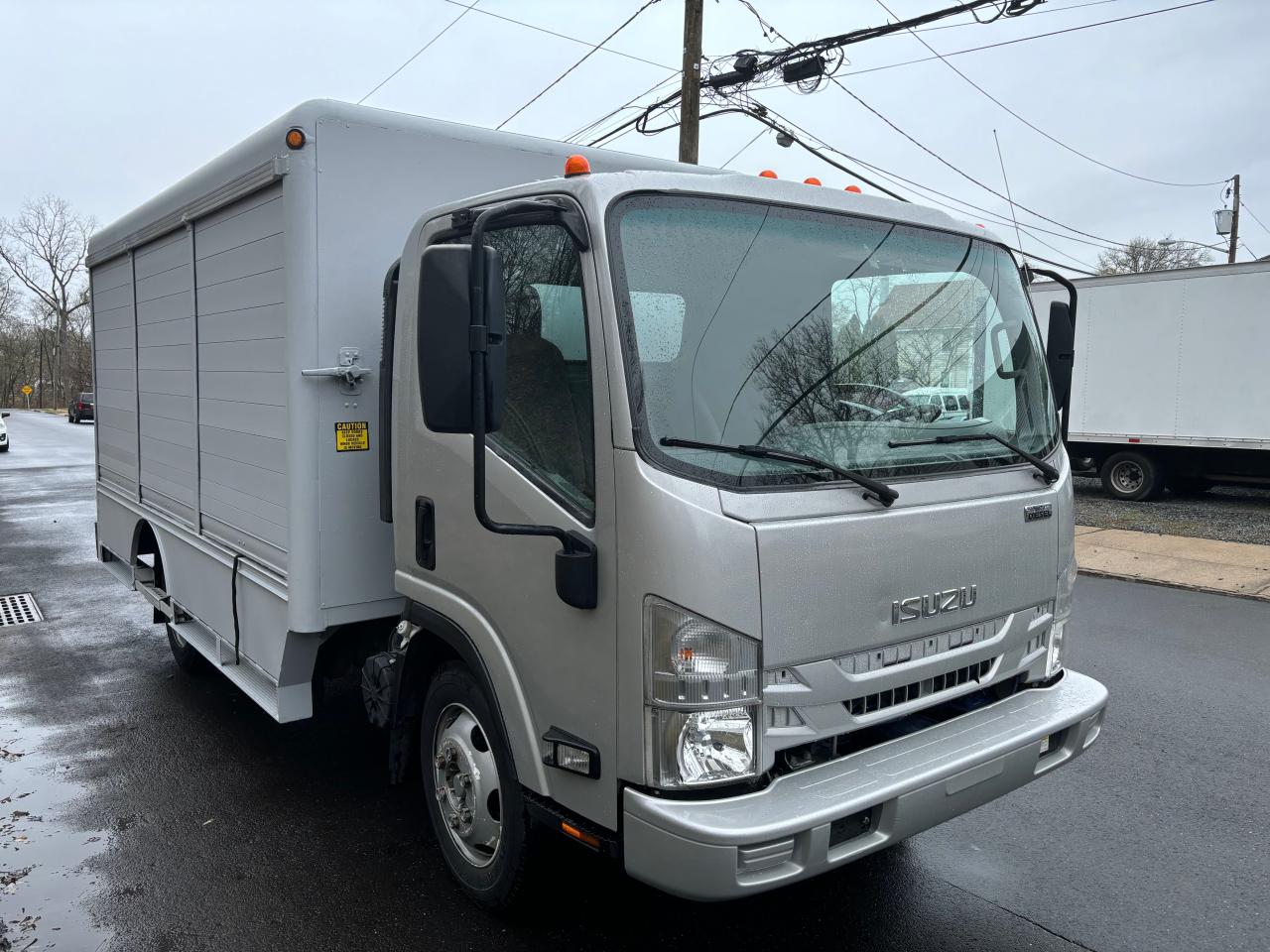 ISUZU NRR 2019