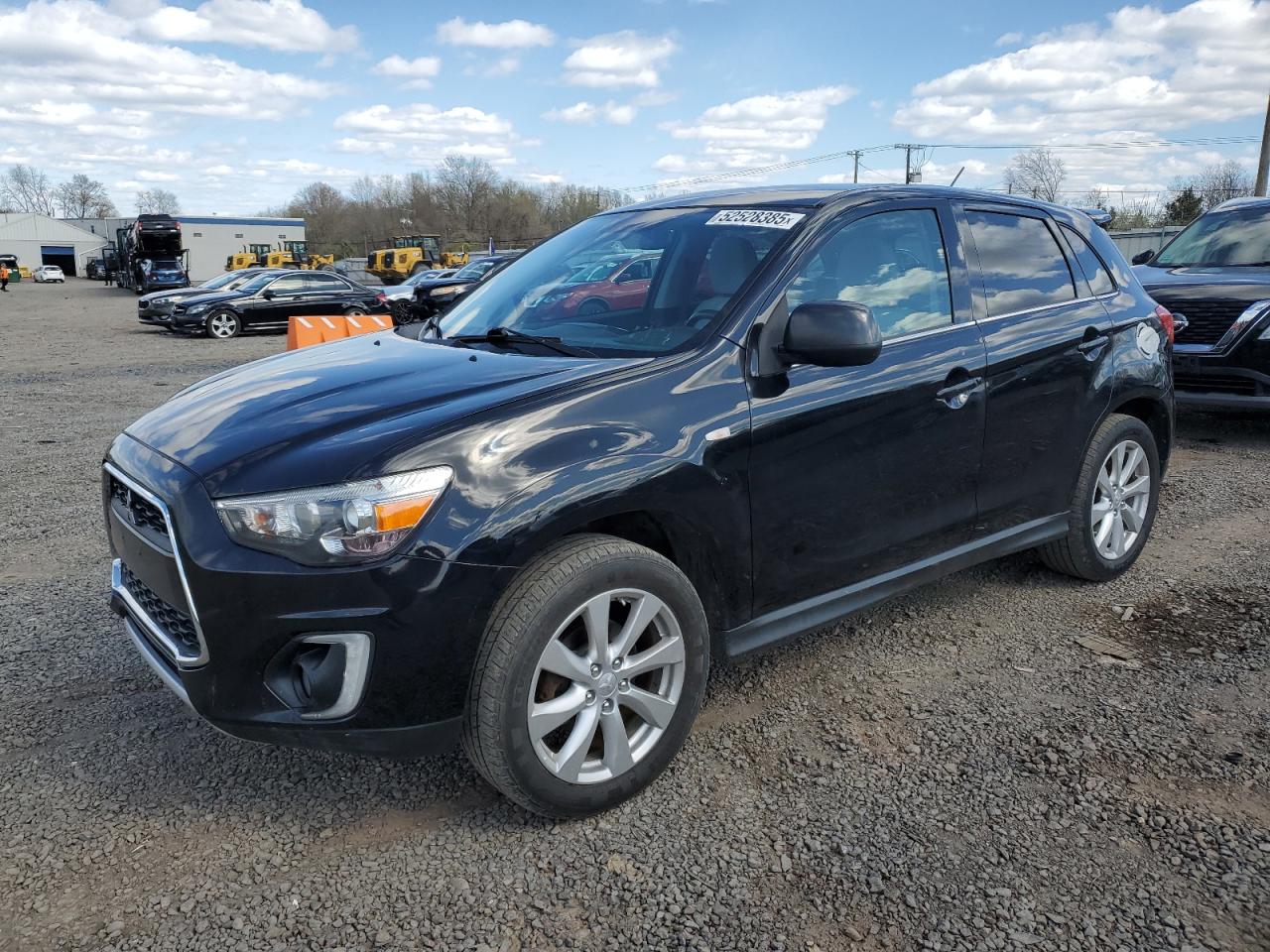 MITSUBISHI OUTLANDER 2015
