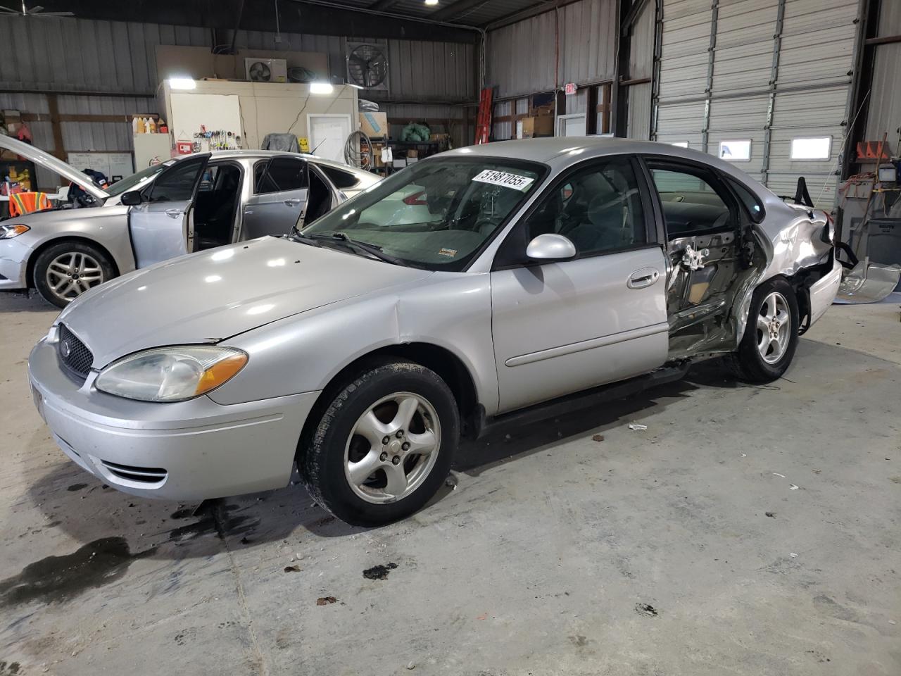 FORD TAURUS SE 2004