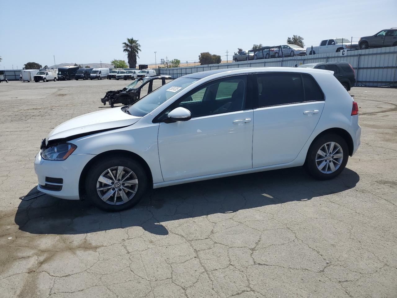 VOLKSWAGEN GOLF 2015