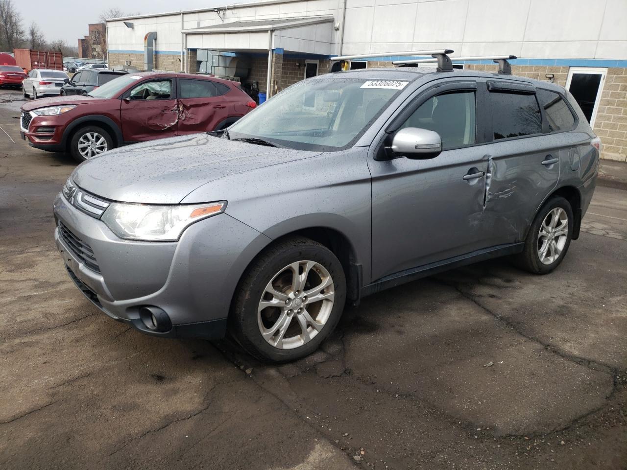 MITSUBISHI OUTLANDER 2014