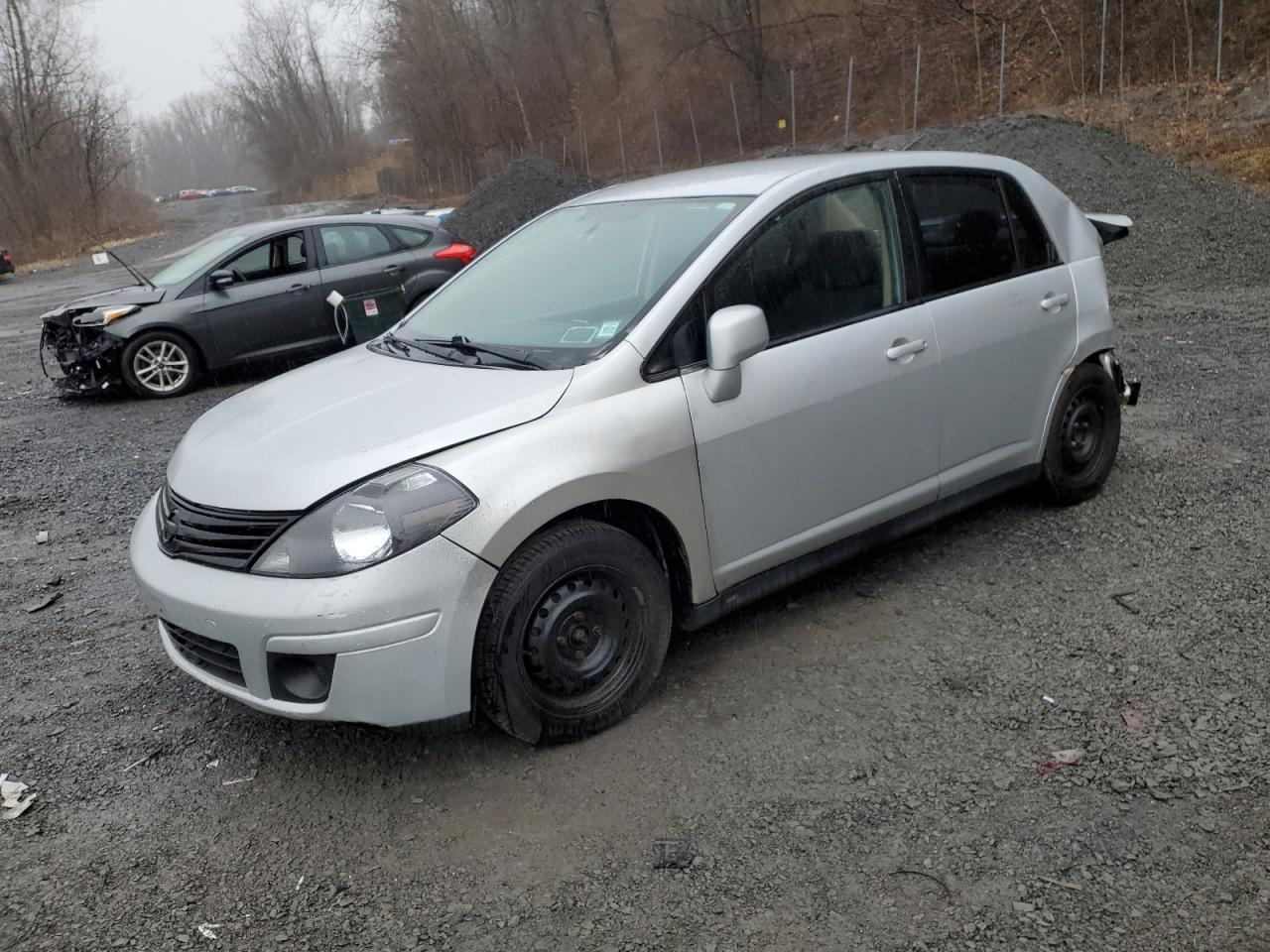 NISSAN VERSA 2011