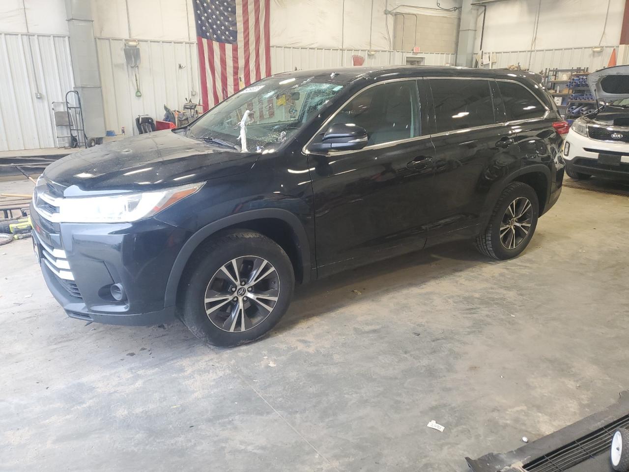 TOYOTA HIGHLANDER 2017