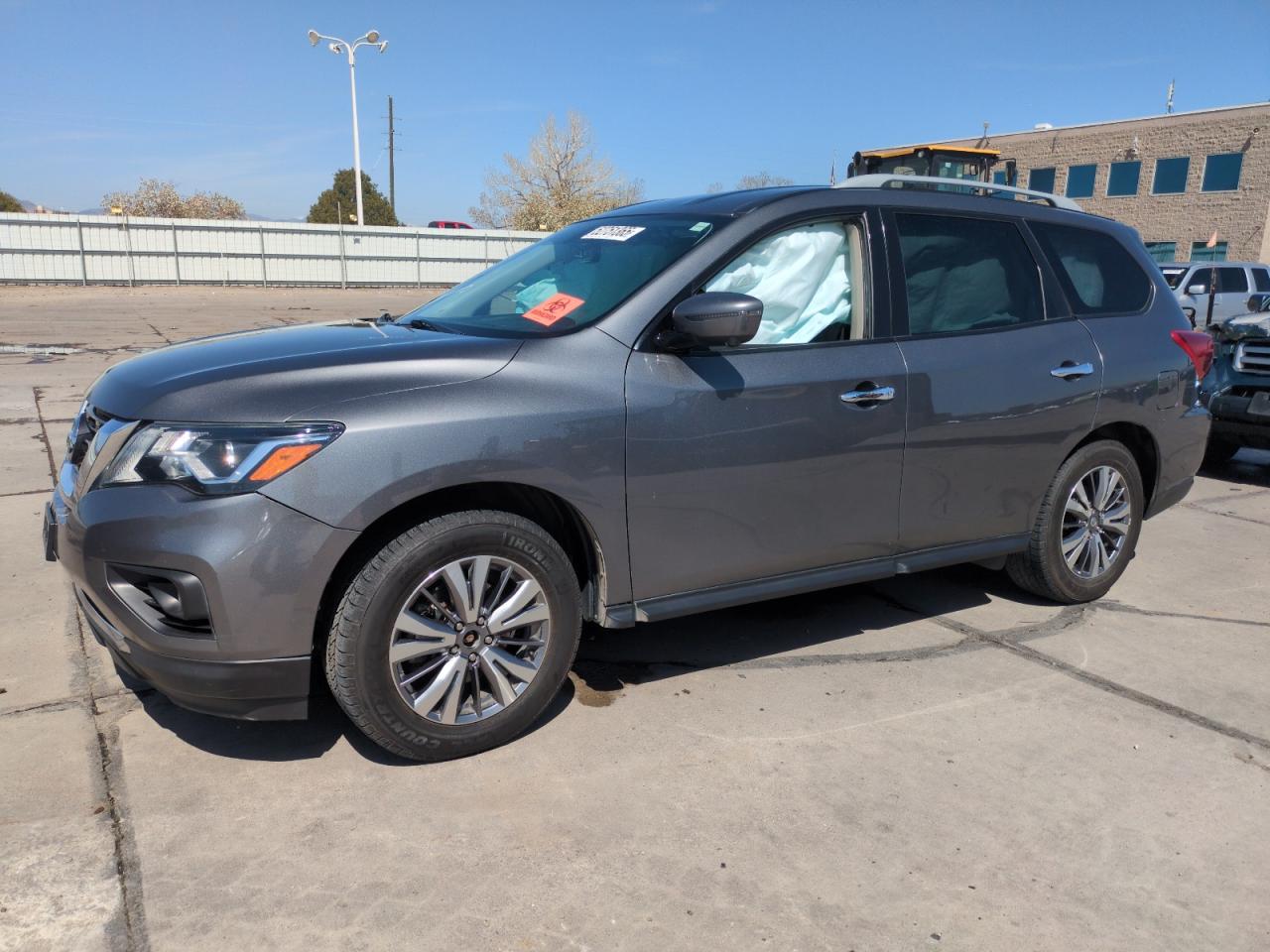 NISSAN PATHFINDER 2019