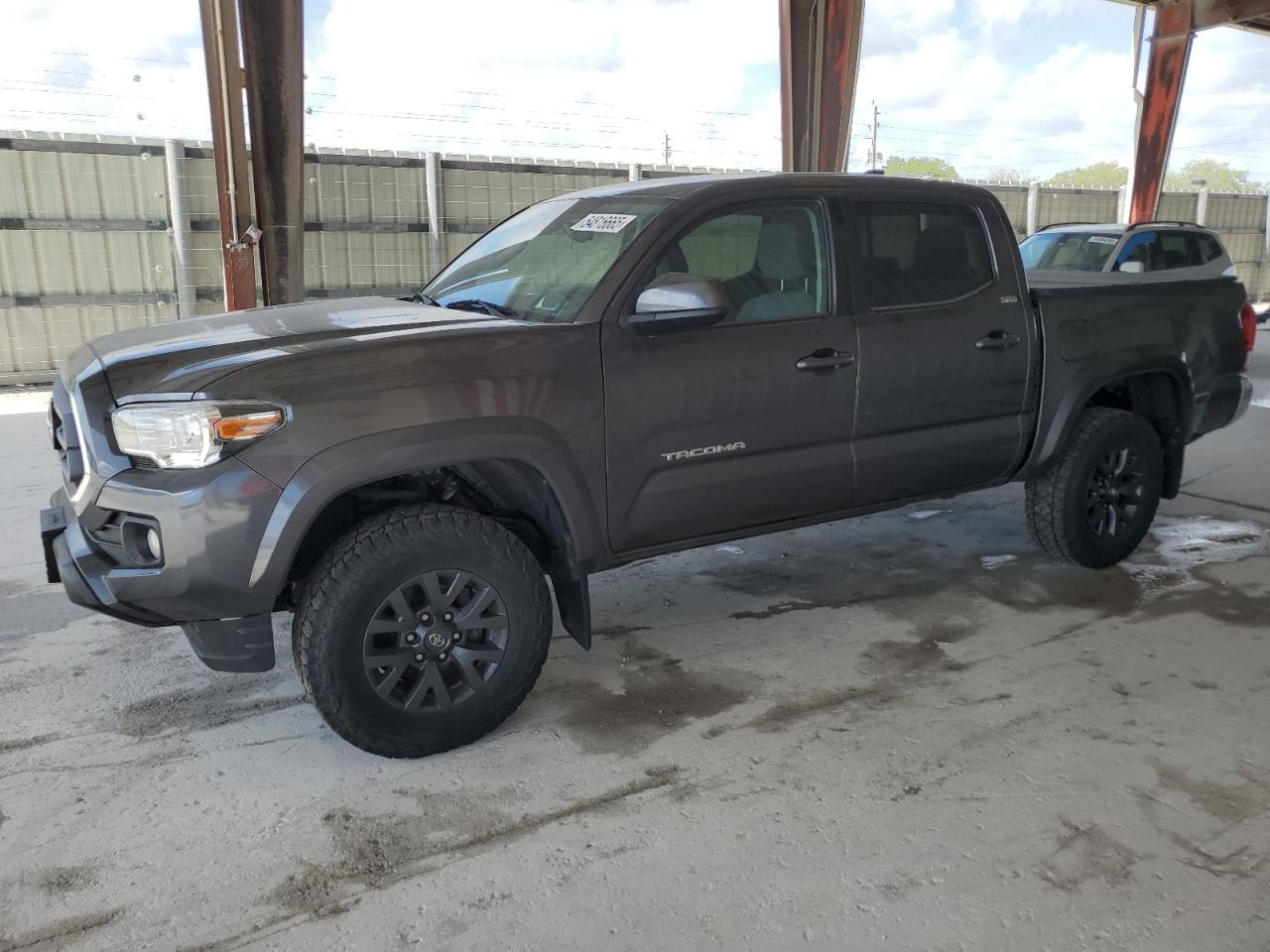 TOYOTA TACOMA DOU 2021