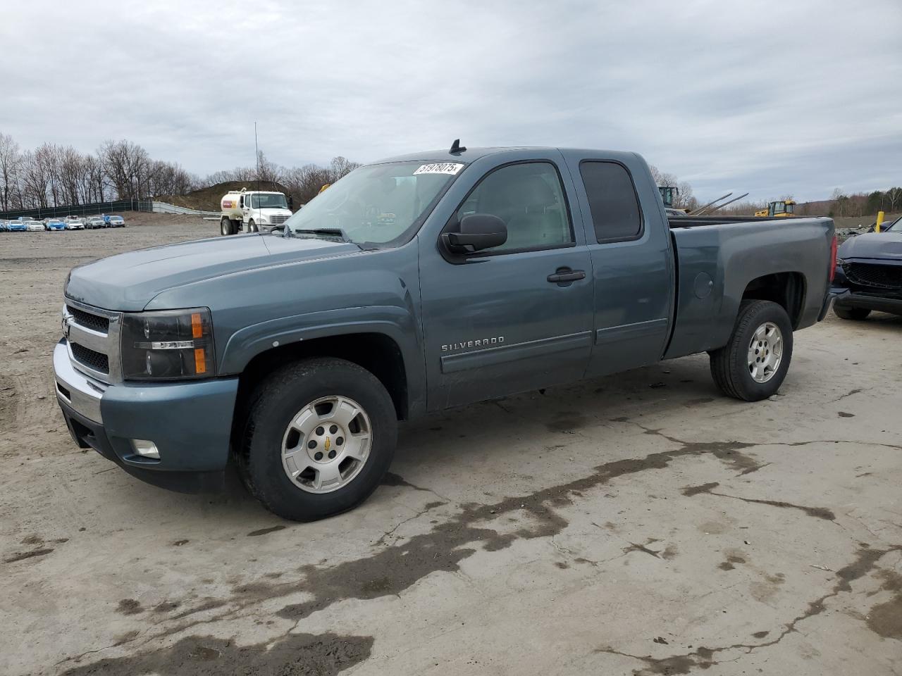 CHEVROLET SILVERADO 2011